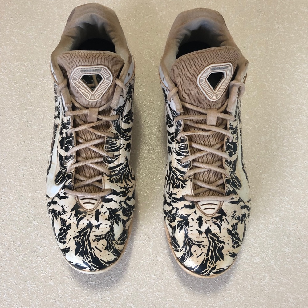 Custom baseball cleats